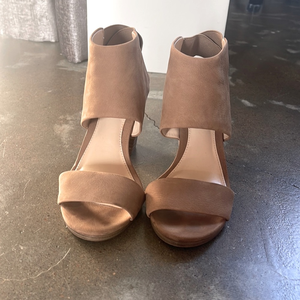 6M Vince camuto